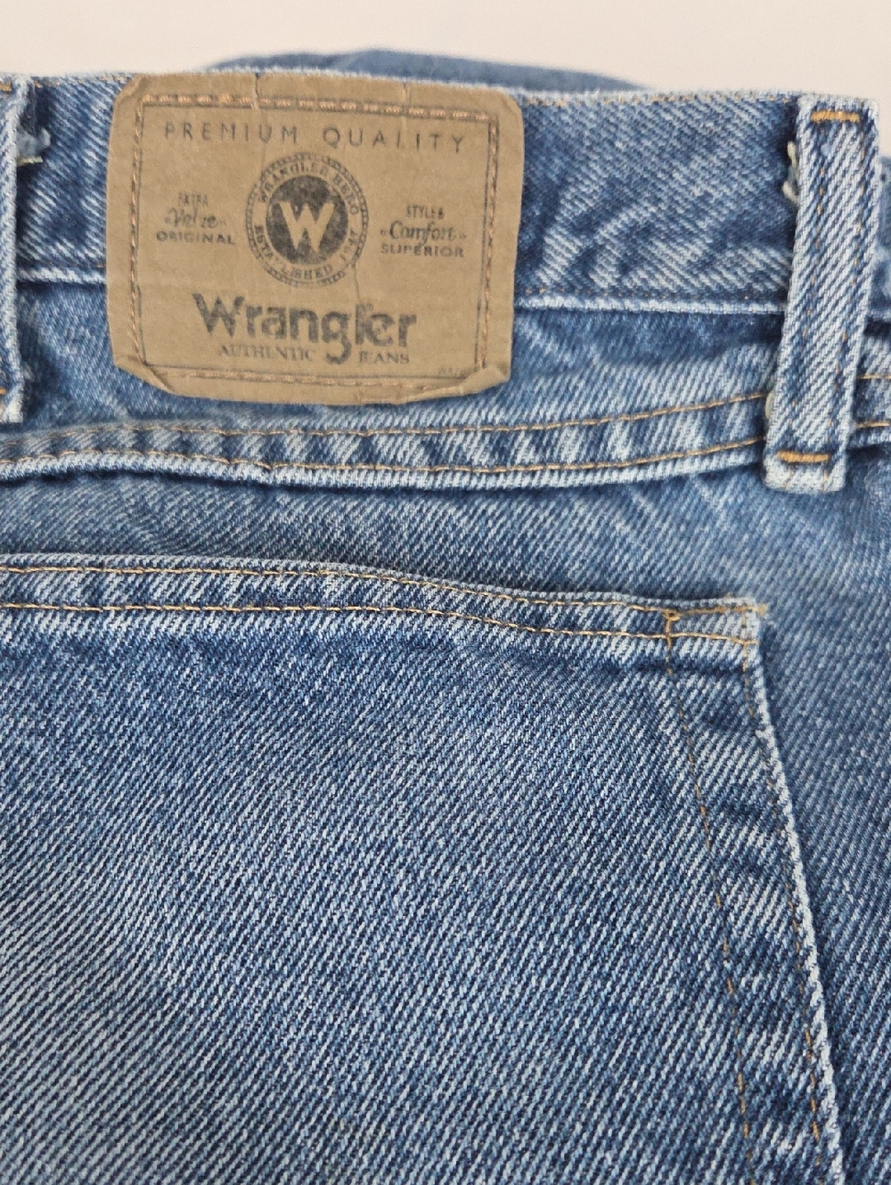 Wrangler Men's Classic Blue Jeans